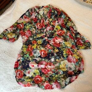 Women’s Magazine Size M Blouse